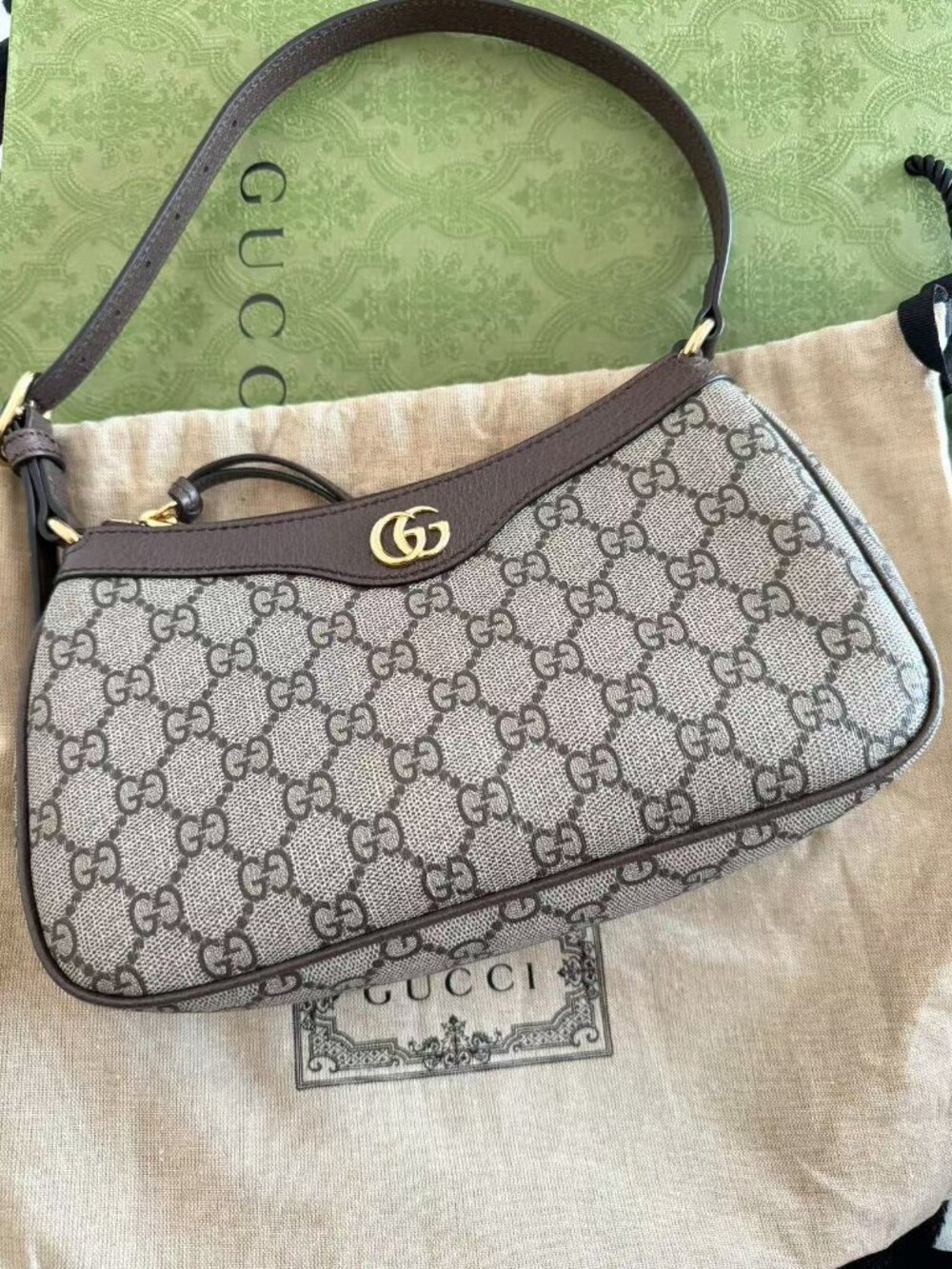 Gucci Ophidia Monogram Bag GG Canvas Shoulder Practical Luxury